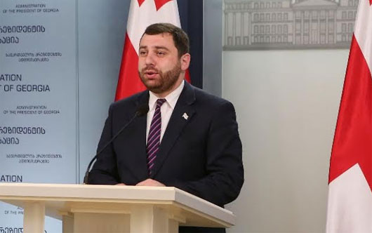 პრეზიდენტის ადმინისტრაცია მთავრობას, ეროვნულ ბანკს  და ფინანსური ზედამხედველობის სააგენტოს კოორდინირებული მუშაობისაკენ მოუწოდებს