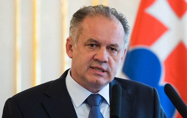  საქართველოს სლოვაკეთის რესპუბლიკის პრეზიდენტი იმყოფება