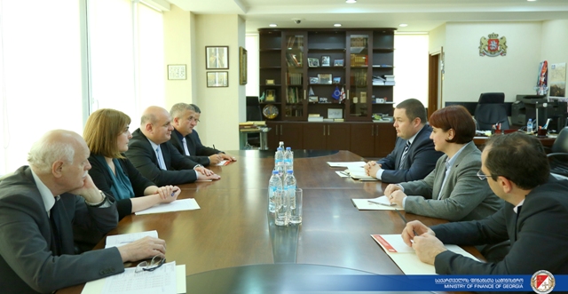 ნოდარ ხადური აზიის განვითარების ბანკში აღმასრულებელ დირექტორს შეხვდა