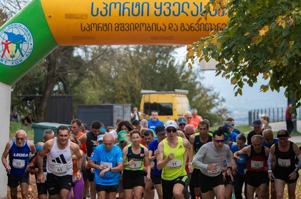 ტრადიციული „მასტერს მარათონი 2025“ ყვარლის ტბაზე