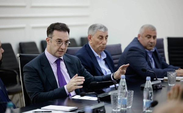 დავით სონღულაშვილი რძისა და რძის პროდუქტების მწარმოებელთა ასოციაციის წარმომადგენლებს და დარგის სპეციალისტებს შეხვდა