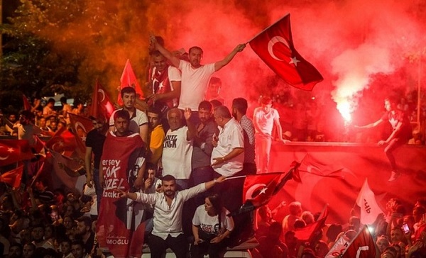 ერდოღანის პარტია სტამბოლის მერის არჩევნებში დაახლოებით 775,000 ხმით დამარცხდა