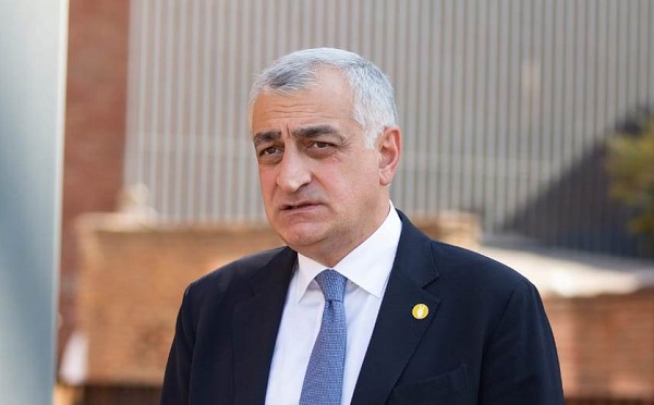 საზოგადოების არცერთ ფენაში არ არსებობს 